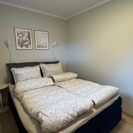 Romslig Med 2 Soverom - Gratis Parkering Апартаменты *