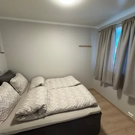 Апартаменты Romslig Med 2 Soverom - Gratis Parkering